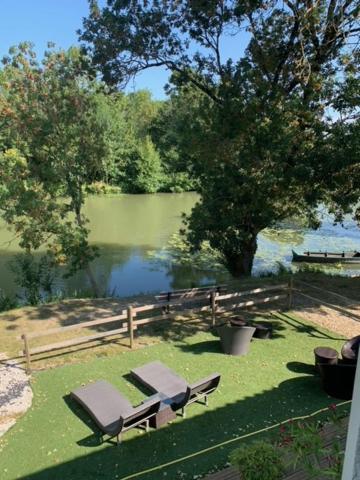 Logis Auberge De La Riviere Les Velluire-sur-Vendee ภายนอก รูปภาพ