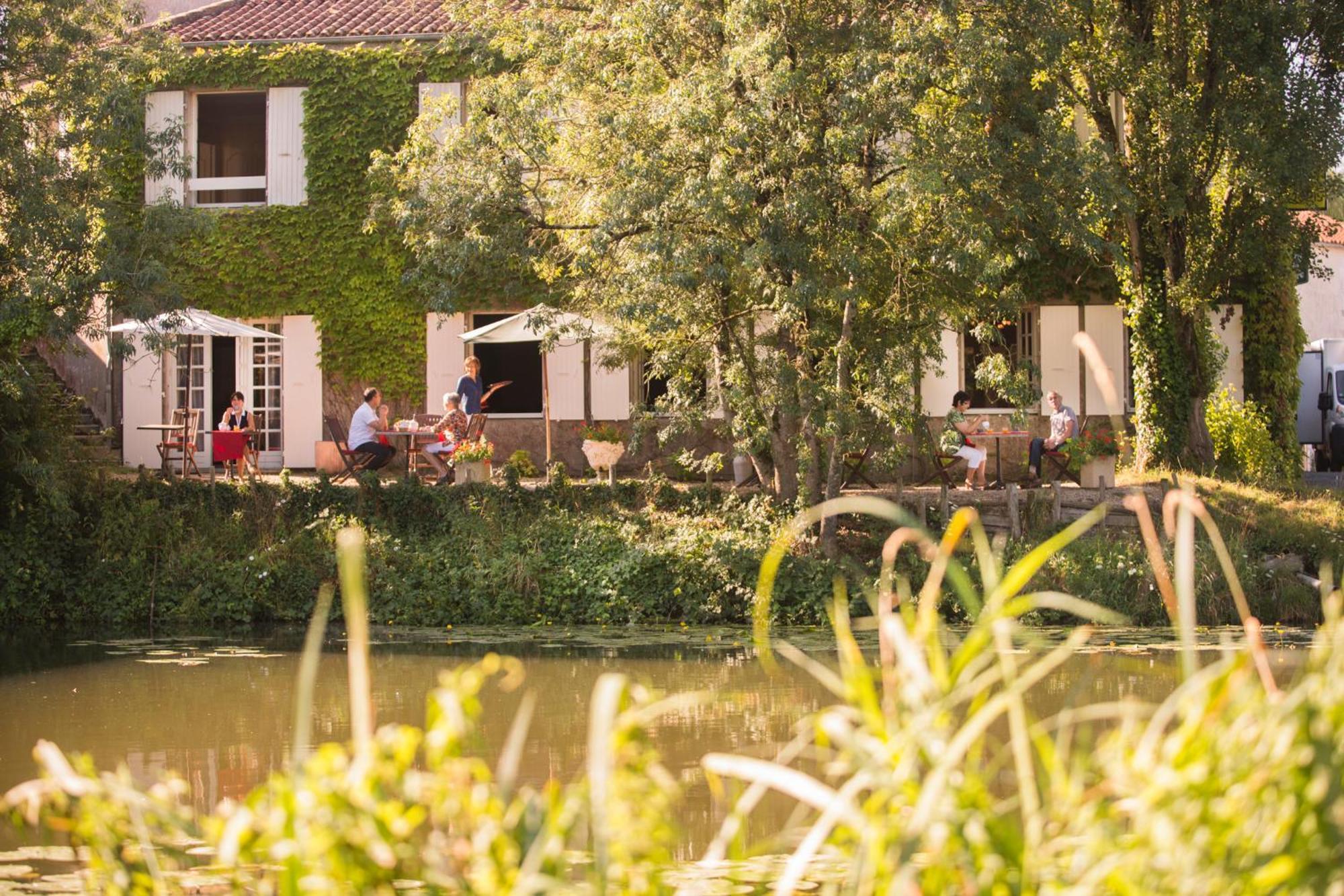 Logis Auberge De La Riviere Les Velluire-sur-Vendee ภายนอก รูปภาพ